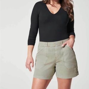 Spanx Stretch Twill Shorts 4"  Olive green